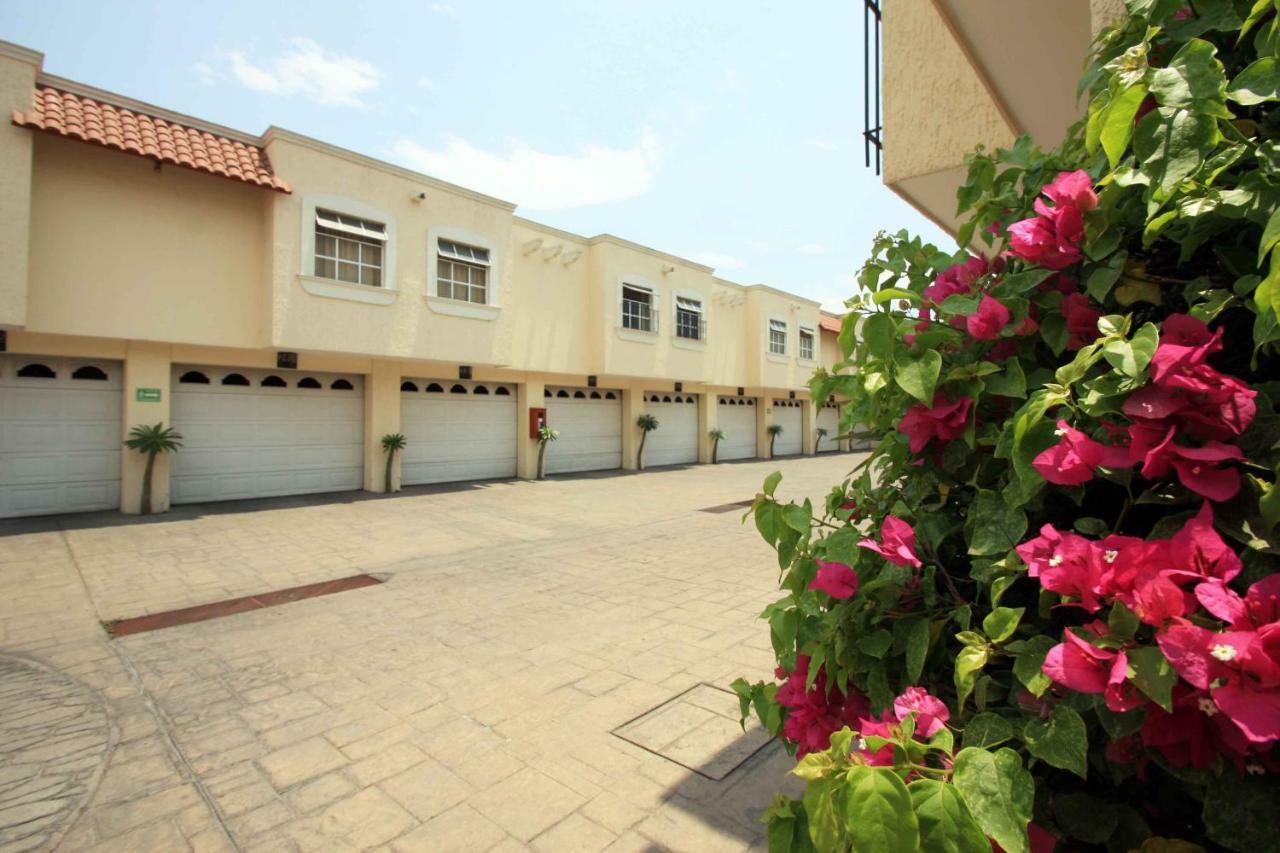 Motel Mirage Гвадалахара Экстерьер фото